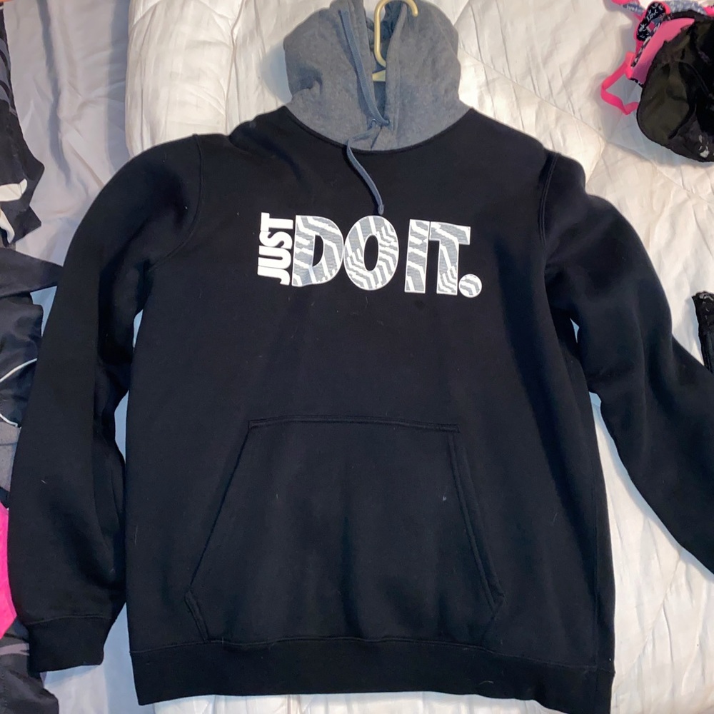 nike hoodie
